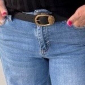 Kurt Geiger Black leather Belt with Ornate Gold Buckle and crystals.  S-M